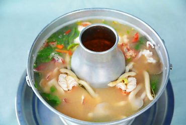 ต้มยำรวมมิตรทะเลน้ำใส